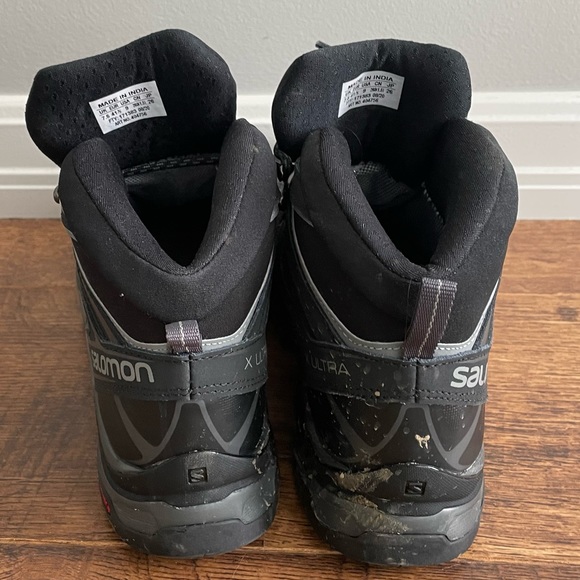 Salomon Womens hiking boots SZ 9 - Picture 2 of 2